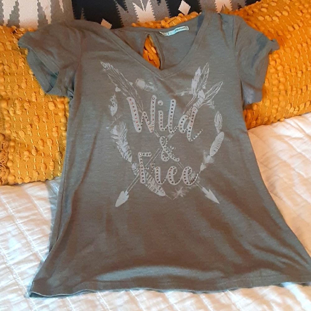 Maurices Wild and Free V-neck T-shirt - Picture 1 of 3